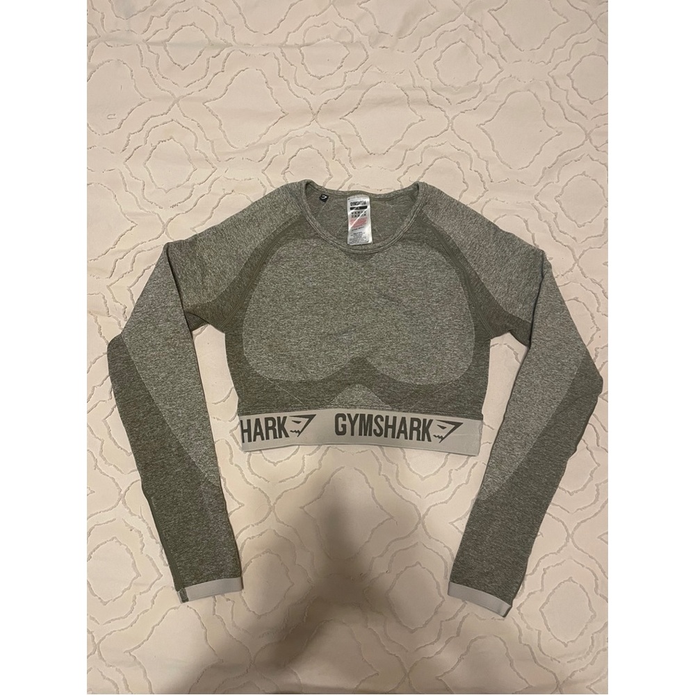 Gymshark Flex Long Sleeve Crop Top. Khaki/Sand color